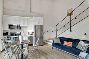 Interior - Colorful Stay across French Quarter & Frenchmen (New Orleans)