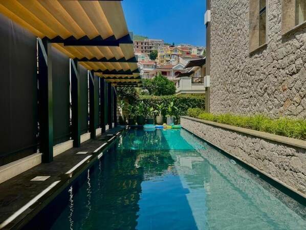 Piscina a l'aire lliure de temporada 