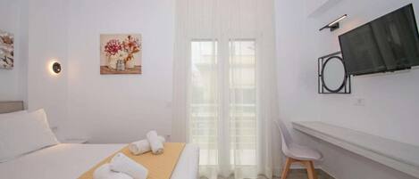 2 bedrooms, WiFi, bed sheets