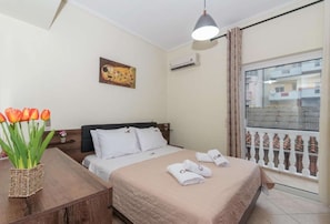 1 bedroom, WiFi, bed sheets