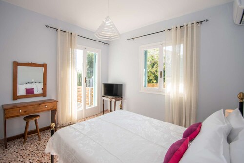 Hidden Sea Crest Villa