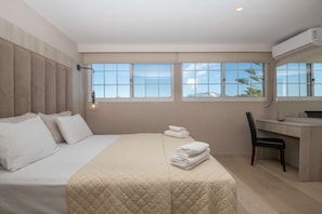 2 bedrooms, travel cot, WiFi