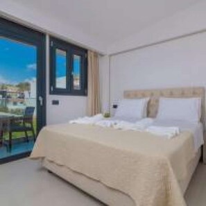 2 bedrooms, travel cot, WiFi
