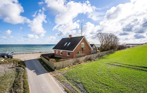 Exterior - Cozy home in Grenaa with WiFi (Grenaa)