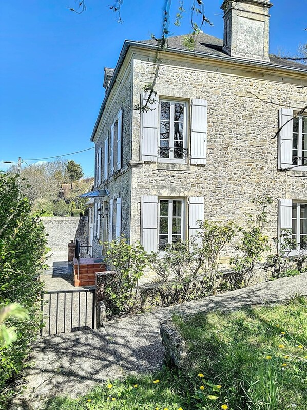 Exterior - La Fraisnaie - Beachfront house in Omaha Beach (Saint-Laurent-sur-Mer)