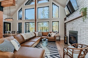 Smart TV, fireplace, video games, offices