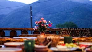 Petit déjeuner préparé sur commande servi tous les jours en supplément