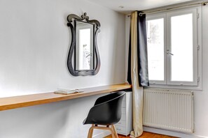 1 bedroom, iron/ironing board, free WiFi - Bright 1BR by Palais Garnier  (Paris)