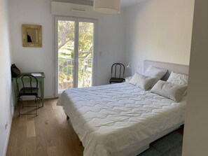 2 bedrooms