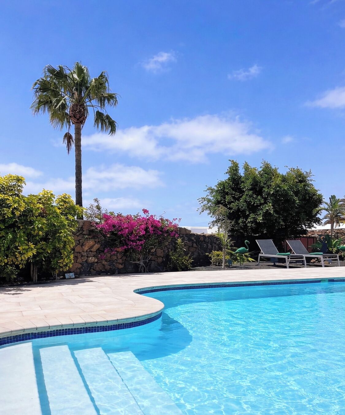 Ulkouima-allas, lämmitetty uima-allas