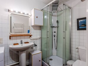 Bathroom - Arcachon: Charming Outbuilding 400m from the Beach (Arcachon)