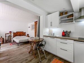 Microwave - Arcachon: Charming Outbuilding 400m from the Beach (Arcachon)