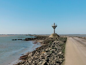 Nær stranden