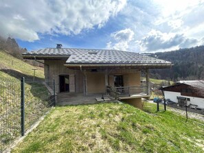 Exterior - Family chalet in Flumet, 8 sleeps, balconies and garden (Flumet)