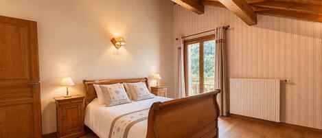 5 habitaciones y wifi gratis