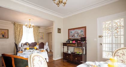 Aux Charmes de Maintenon - Adults Only