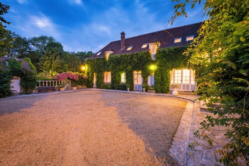 Aux Charmes de Maintenon - Adults Only