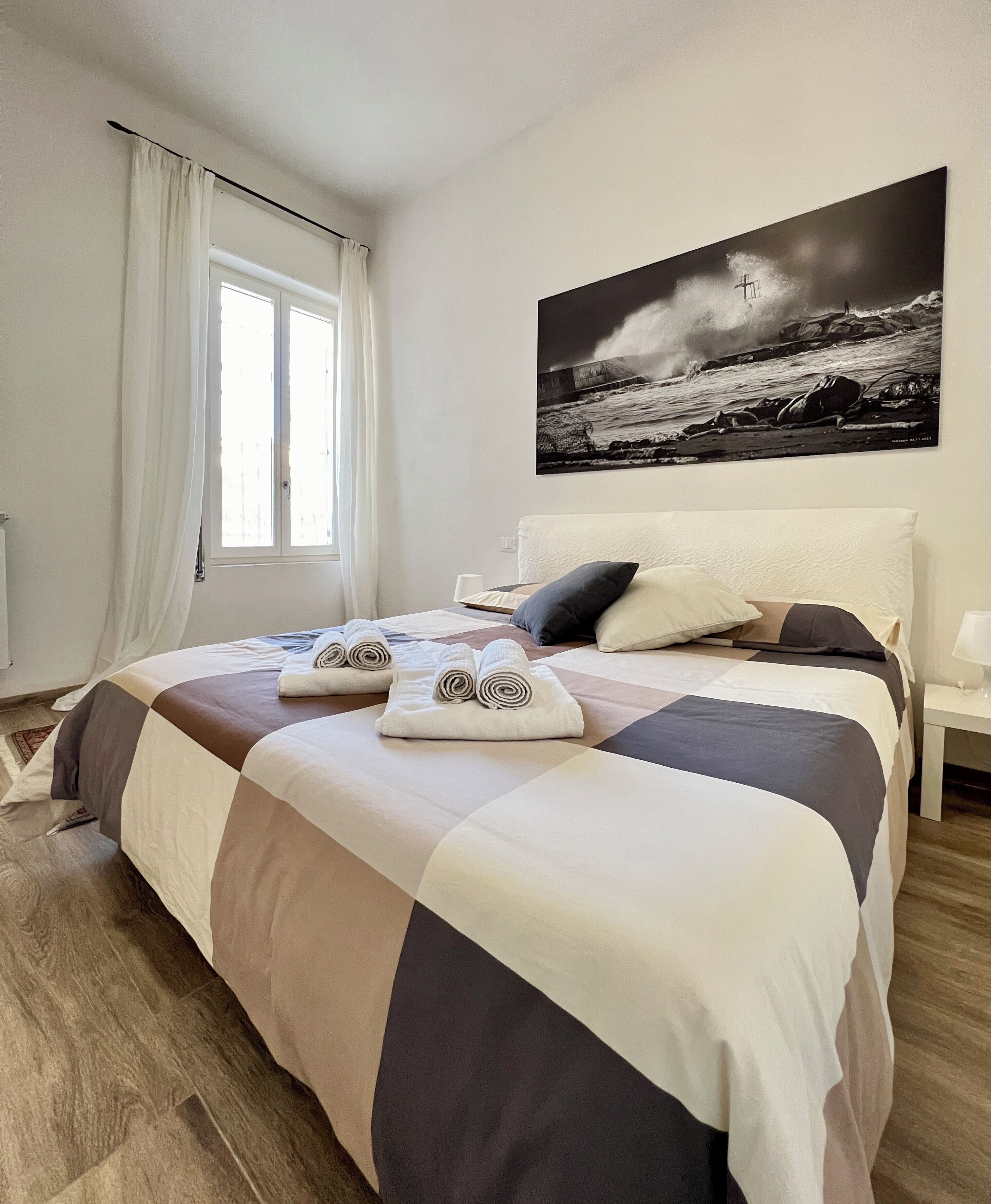 2 chambres, fer et planche à repasser, Wi-Fi, draps fournis