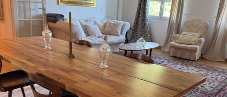 تناول الطعام