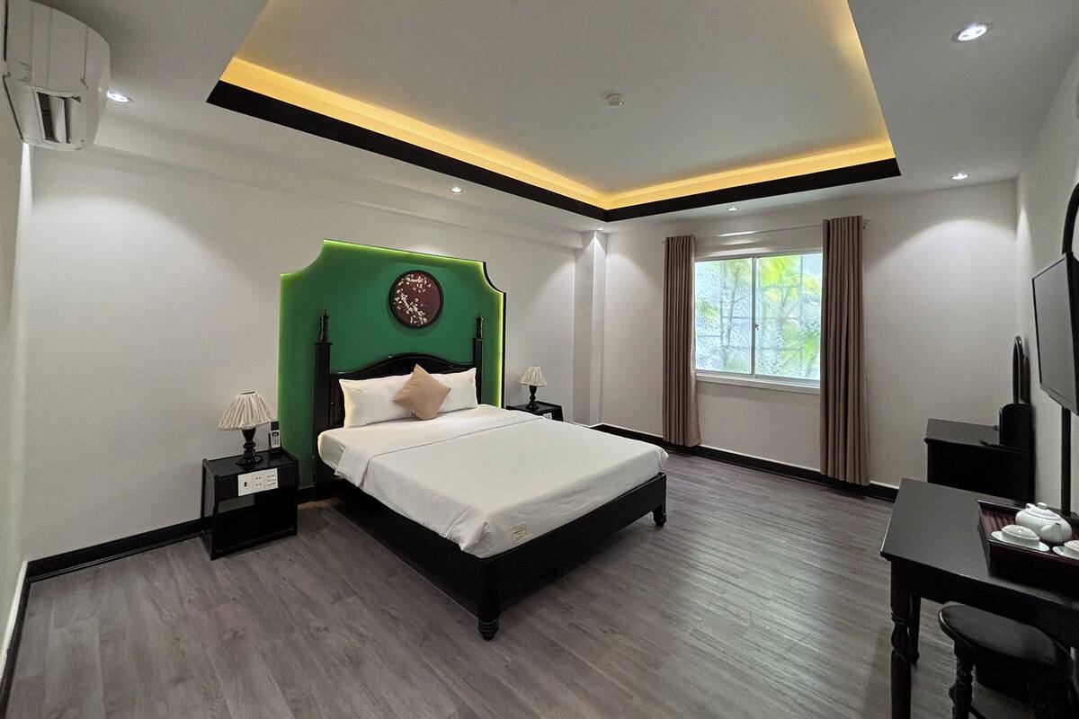 1 bedroom, desk, laptop workspace, free WiFi