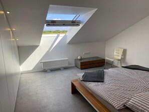 2 bedrooms, desk, iron/ironing board, travel crib - Vacation apartment Hoferstraße 30a (Gangelt)