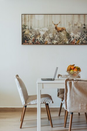 Luxe appartement | Dineren op de kamer