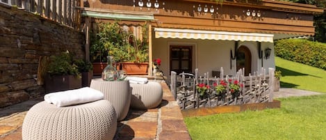 House | Terrace/patio