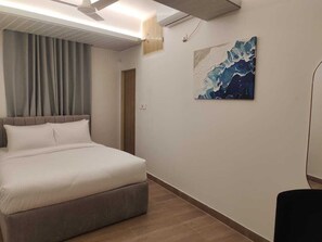 Junior Double Room | Free WiFi - Kazi Castle (Rajshahi)