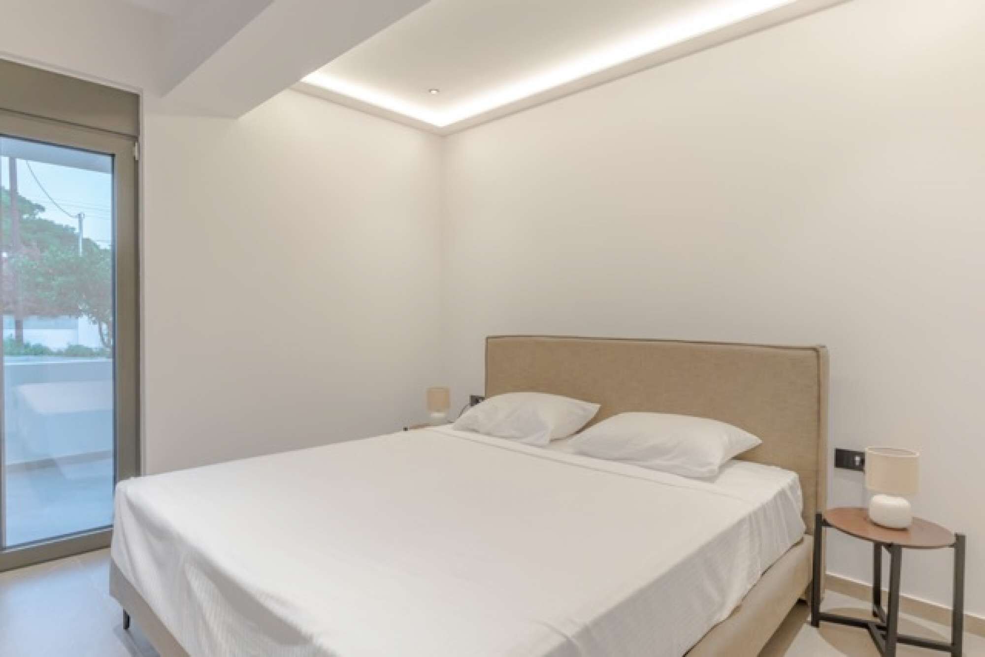 4 makuuhuonetta, silitysrauta/-lauta, Wi-Fi, vuodevaatteet