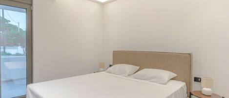 4 makuuhuonetta, silitysrauta/-lauta, Wi-Fi, vuodevaatteet