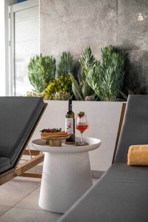 Interior - Welcome to Chrispa Villa, a beautifully renovated traditional home. (Afantou)