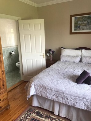 5 chambres, fer et planche à repasser, Wi-Fi gratuit, draps fournis