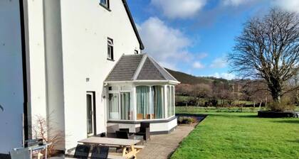 Farmhouse just 7 minutes from Killarney