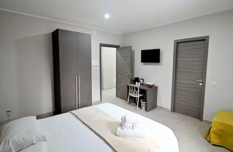 Deluxe Double or Twin Room, Mountain View. BeB Coast to Coast