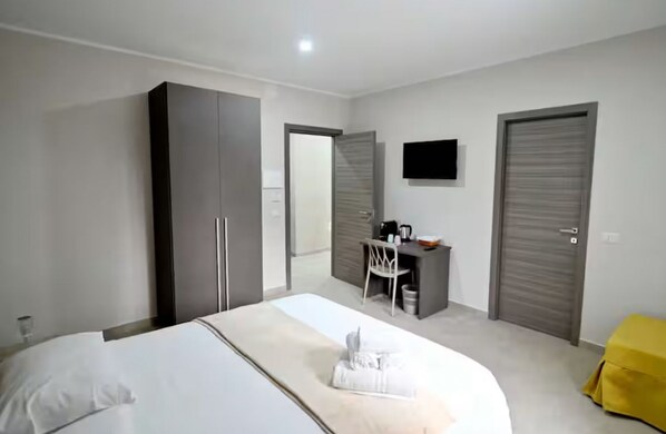 Dobbelt- eller tomannsrom – deluxe, fjellutsikt | Wi-fi (inkludert) og sengetøy