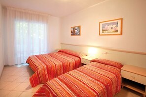 1 bedroom, internet, bed sheets