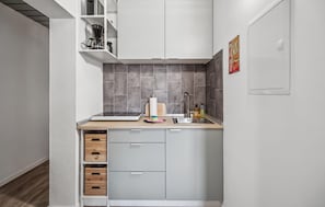 冷蔵庫、コーヒー / ティーメーカー