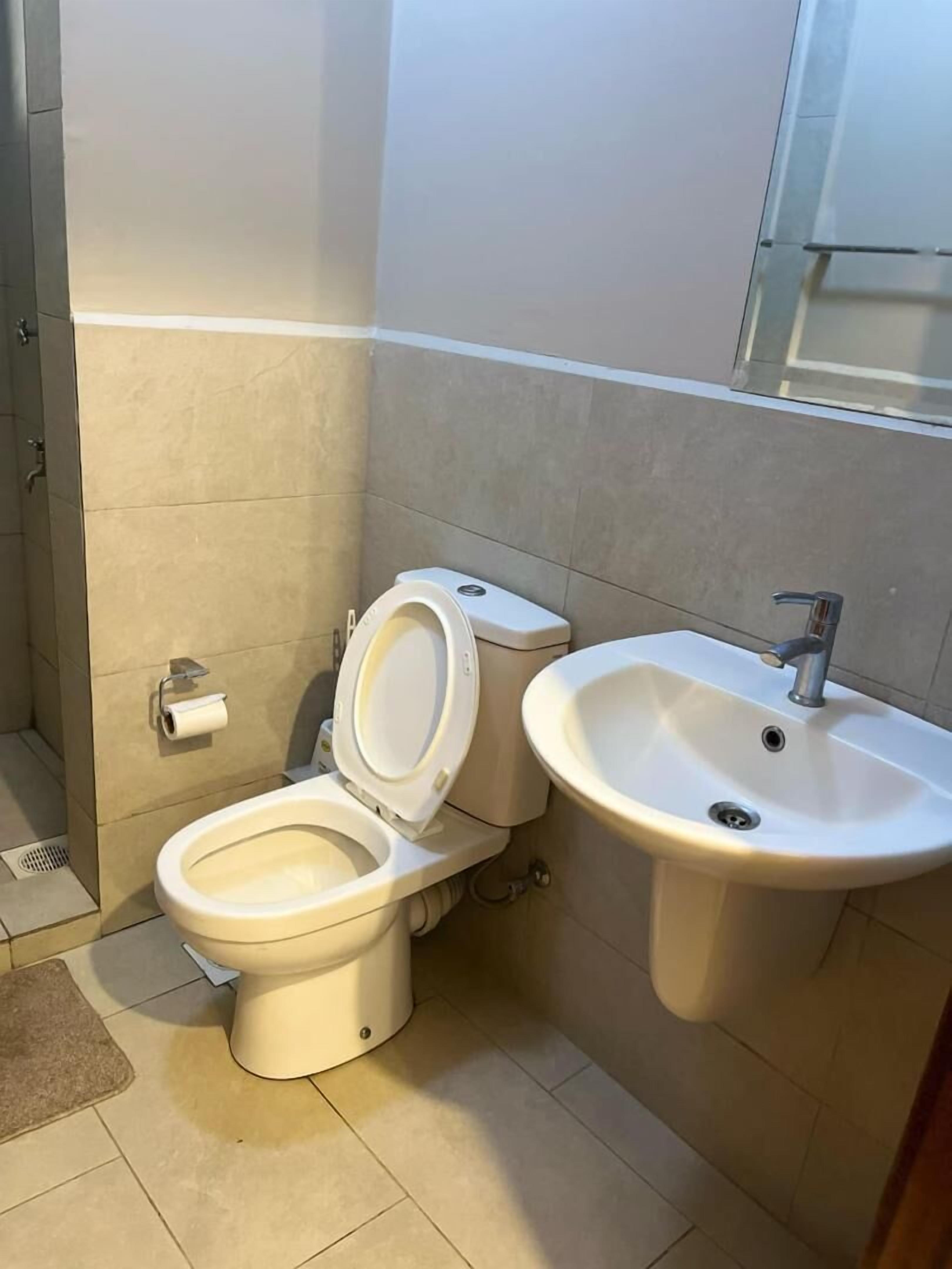 Deluxe Apartment, Balcony | Bathroom