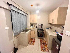 Deluxe Apartment, Balcony | Private kitchen