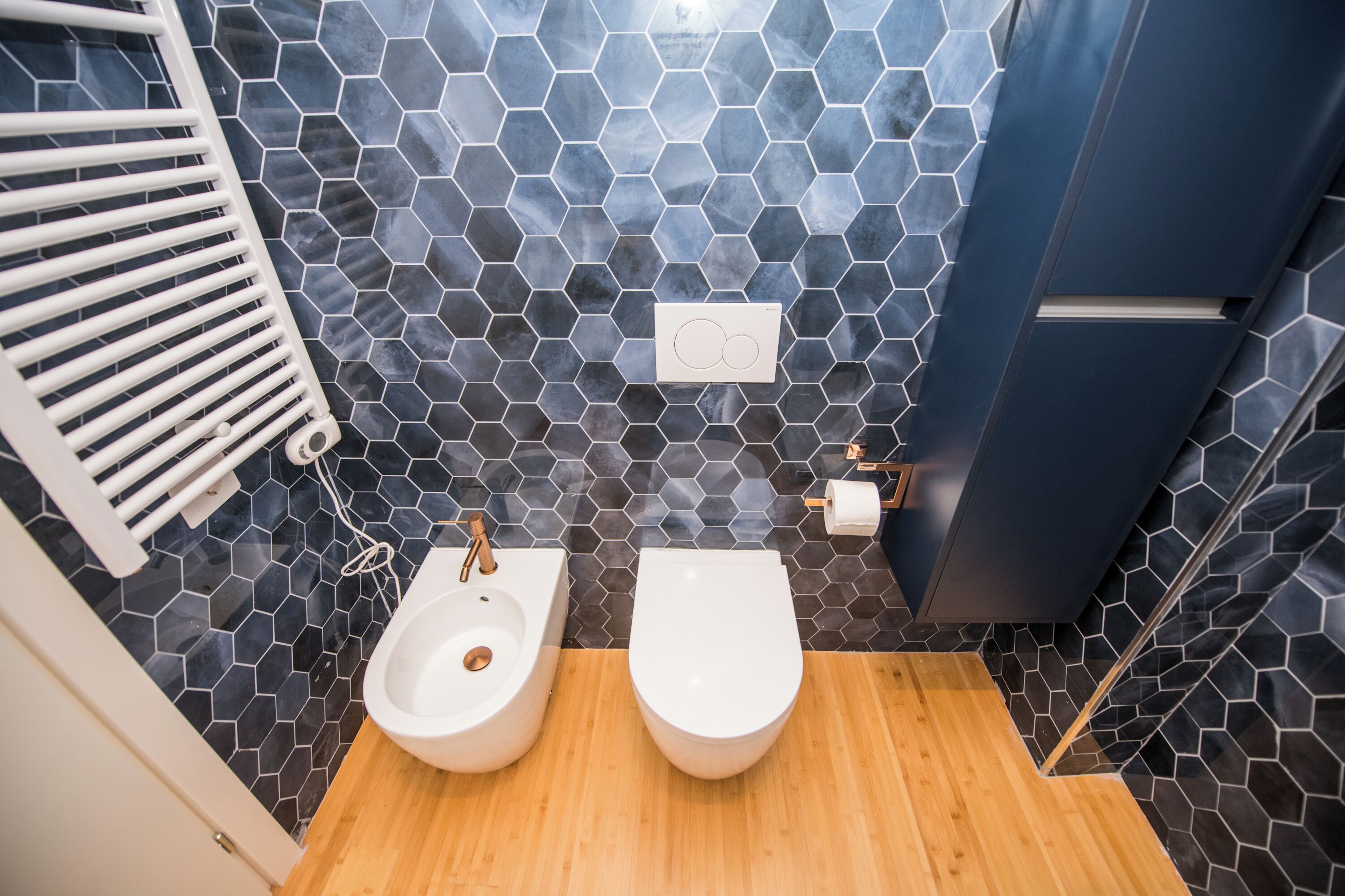 Dusche, Haartrockner, Bidet, Handtücher