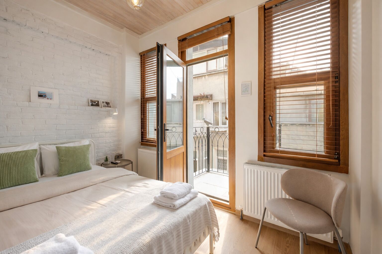 5 bedrooms, in-room safe, iron/ironing board, travel crib