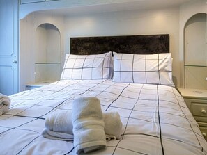 5 soverom, reiseseng for barn, wi-fi (inkludert) og sengetøy