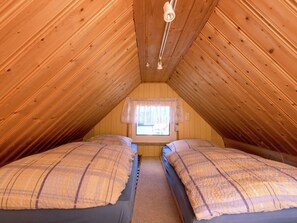 House | 1 bedroom, individually furnished - Holiday Home With 2 Bedrooms (Auerbach)