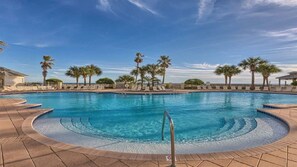 Innenpool, beheizter Pool