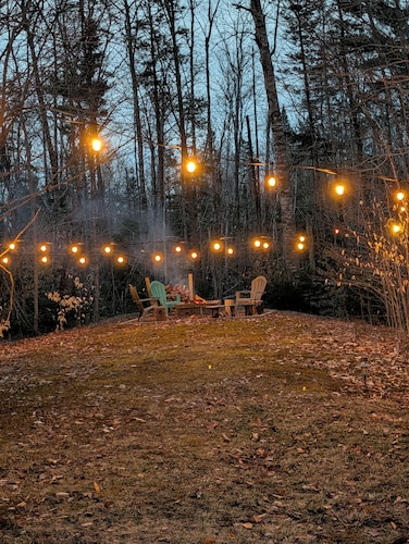 Cozy Cabin in Barss Corner with hot tub. Pet-Friendly!