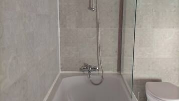 Handdoeken, zeep, shampoo, toiletpapier