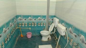 Bruser, boblebadekar, bidet, håndklæder