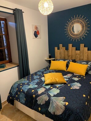 2 habitaciones, tabla de planchar con plancha, wifi y ropa de cama