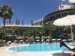 Outdoor pool - Luxury apartment for rent in fuengirola-benalmadena (Fuengirola)
