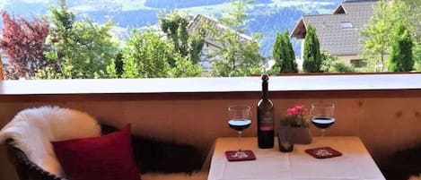 House | Outdoor dining